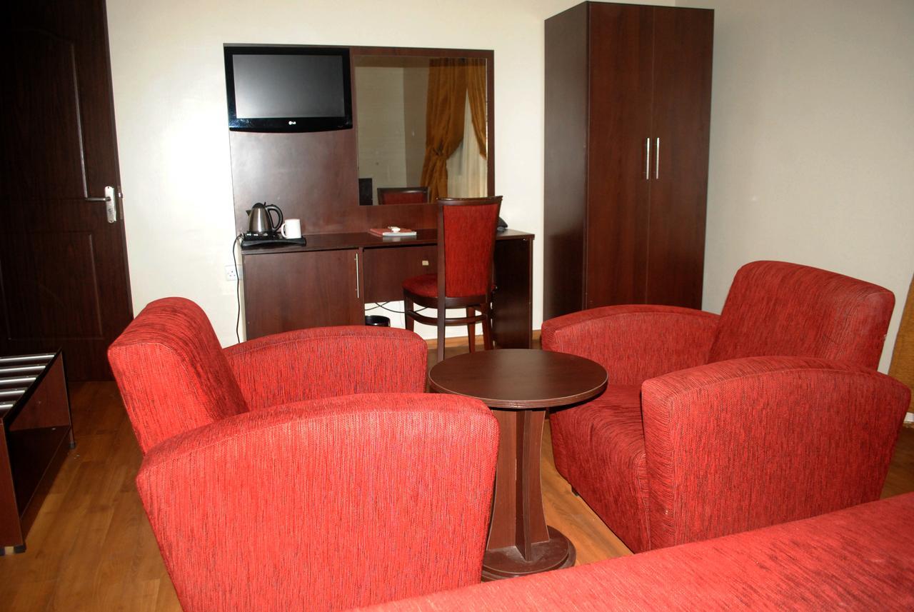 Grand Inn & Suites Ijebu Ode Exterior photo