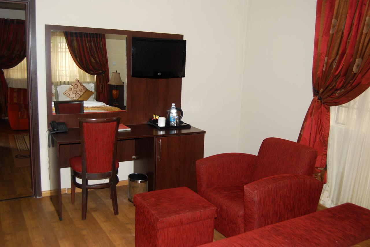 Grand Inn & Suites Ijebu Ode Exterior photo